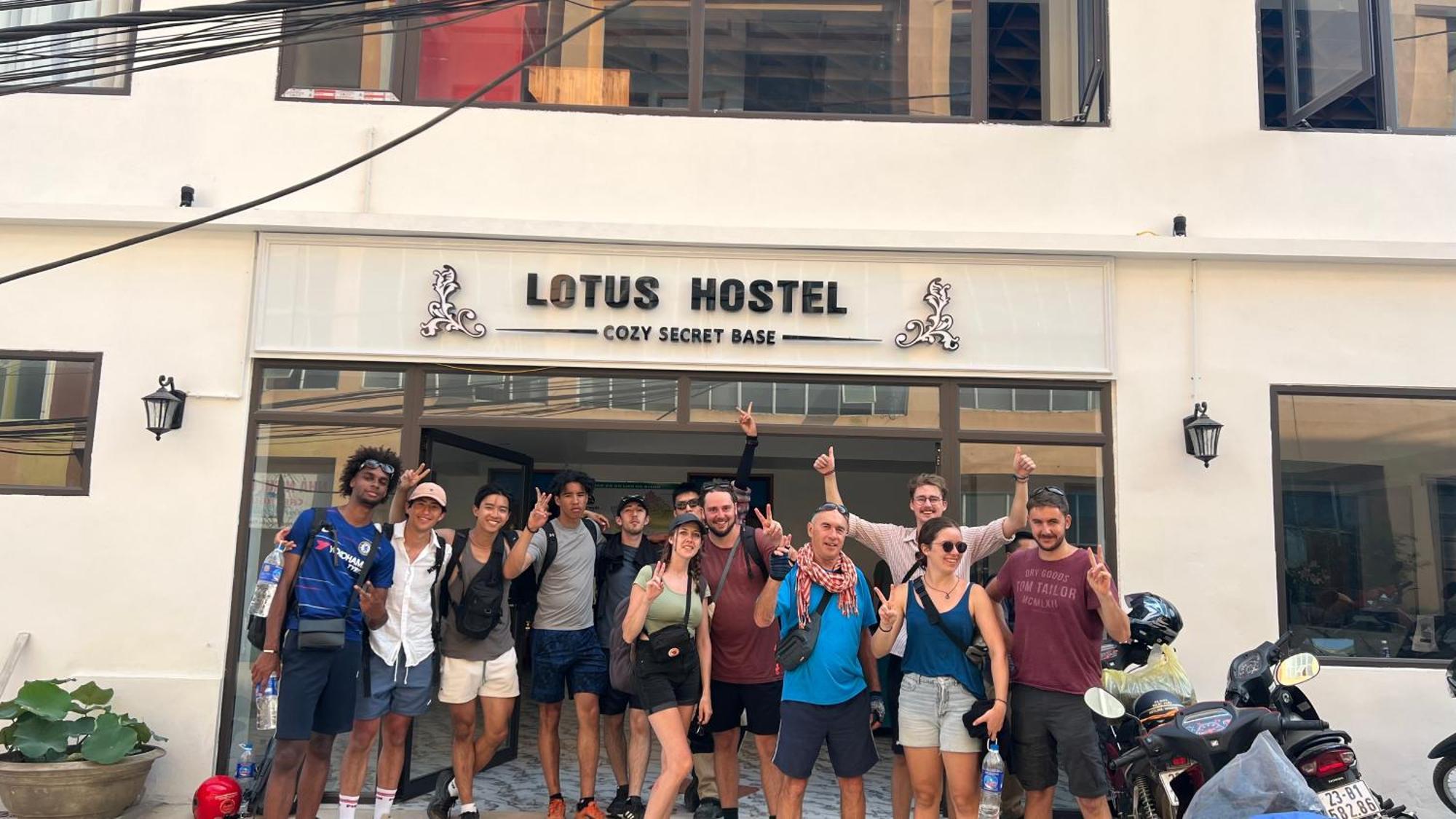Ha Giang Lotus Hostel Motorbikes Tours Экстерьер фото