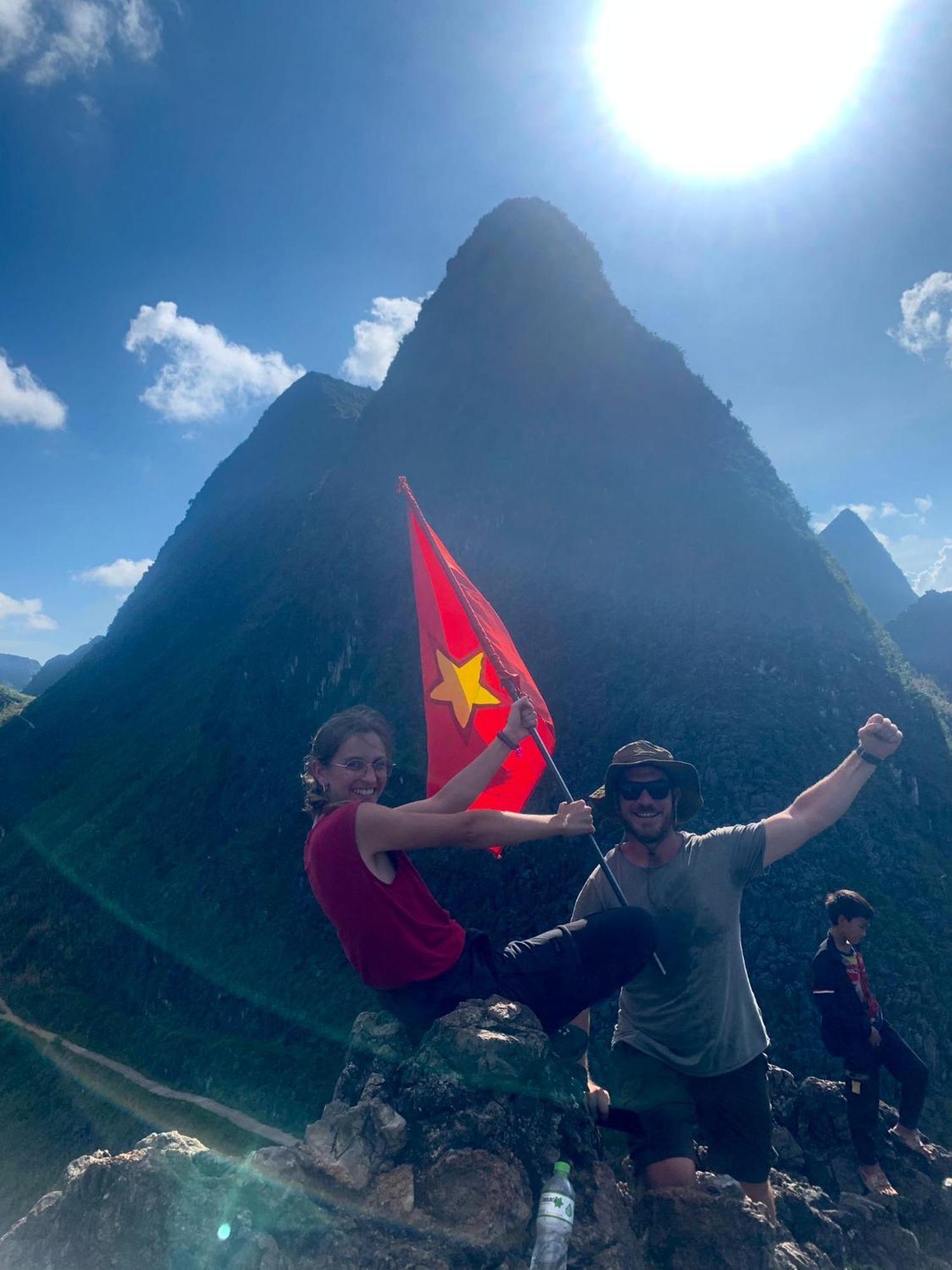 Ha Giang Lotus Hostel Motorbikes Tours Экстерьер фото