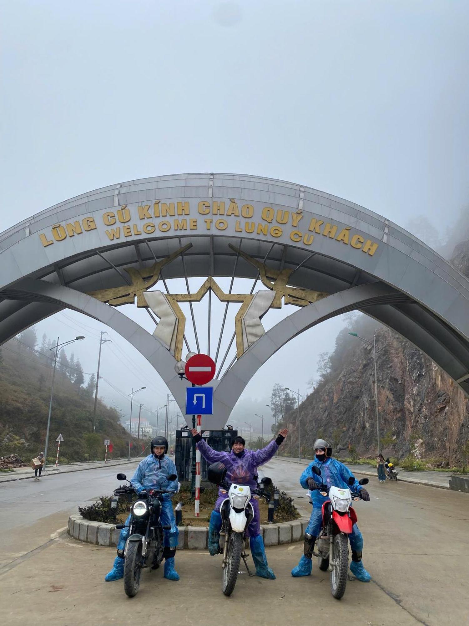 Ha Giang Lotus Hostel Motorbikes Tours Экстерьер фото